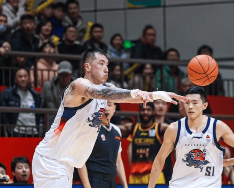 百家乐官网-陶汉林出战32分钟，投篮7中6得到13分5篮板2助攻