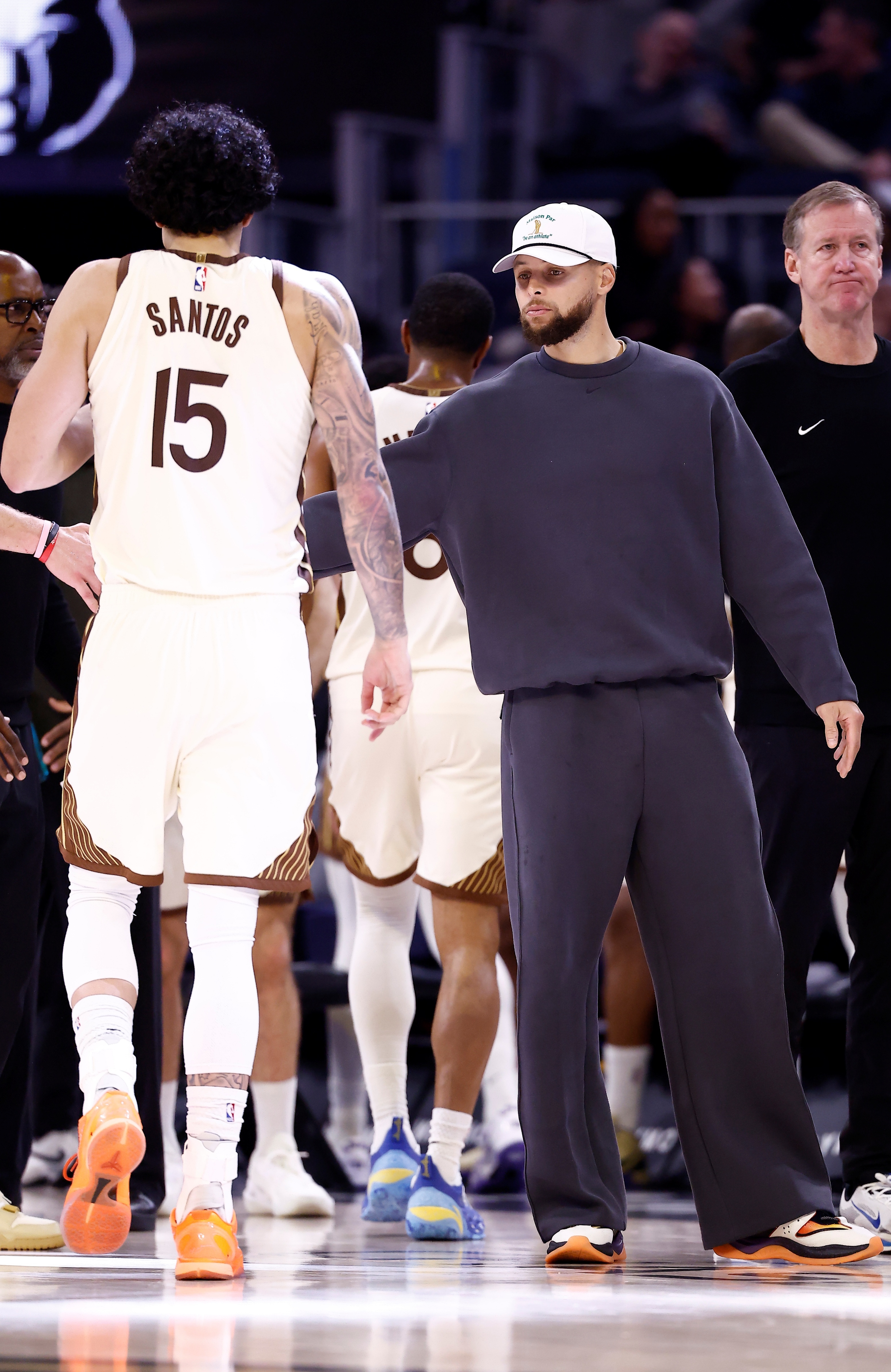 百家乐-不可或缺！在库里缺席的所有比赛中 勇士胜率仅为36.9%